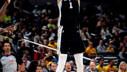 安博体育登录入口-落选秀完爆福克斯，弗拉格造NBA神迹，文班29+11送独行侠6连败
